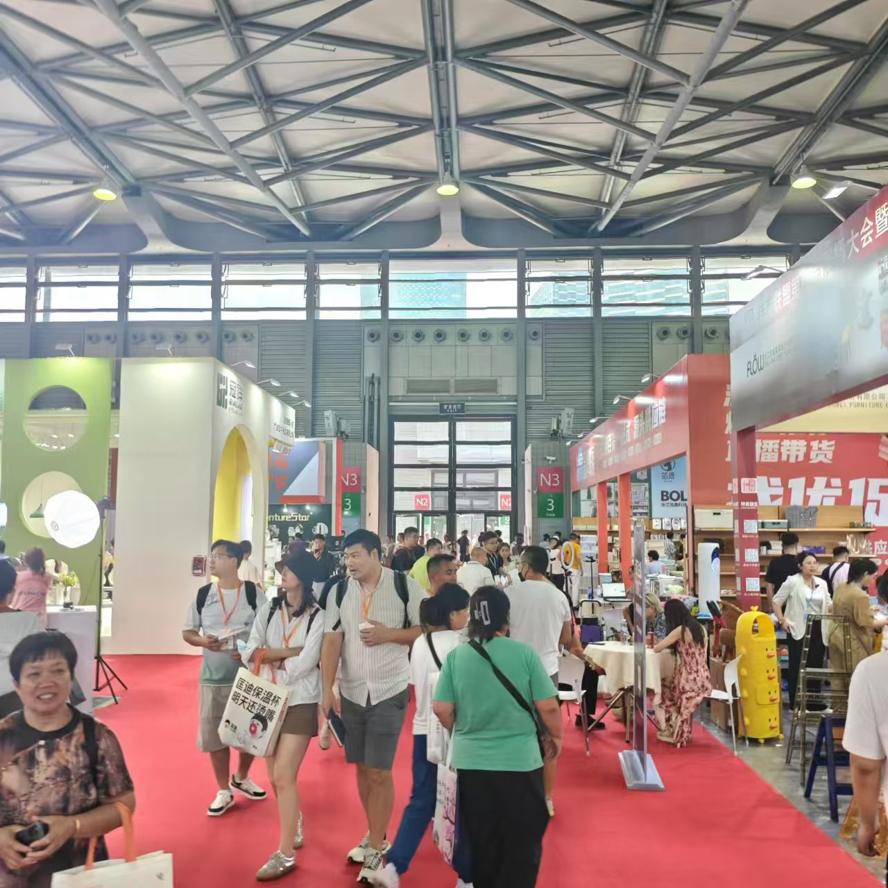 上海百货会N2馆.jpg 上海百货会N2馆.jpg